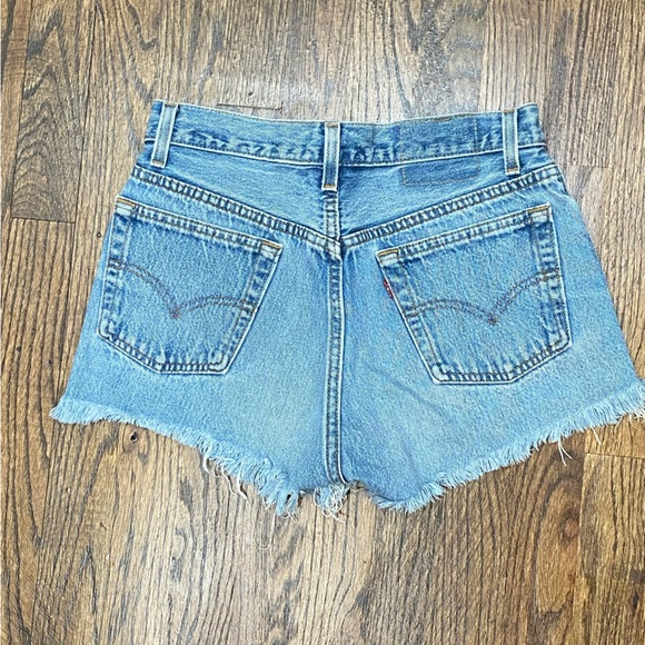 Vintage Levi cutoff shorts (27) - Picture 4 of 4